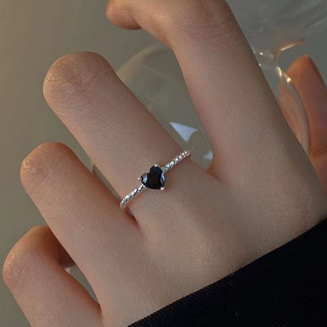 Black Zirconia Love Twist Ring | 925 Sterling Silver