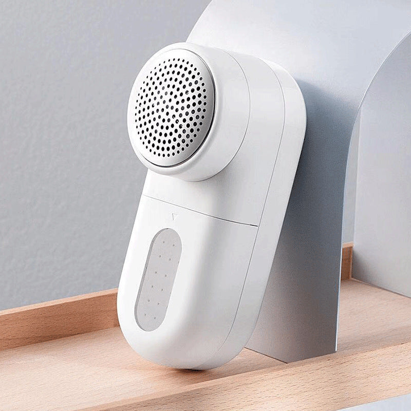 Rechargeable Fabric Shaver & Lint Remover – USB Cordless Clothes Defuzzer